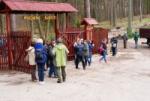 Na ścieżce edukacyjnej w arboretum