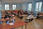 W martwej ciszy rozwiązujemy test